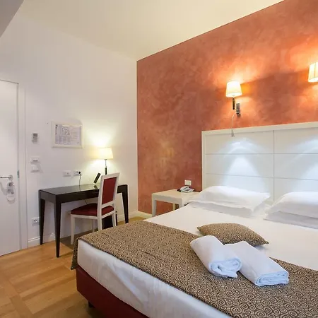Floris Hotel 3*