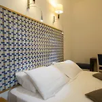 Floris Hotel