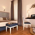 Hotel Floris 3*